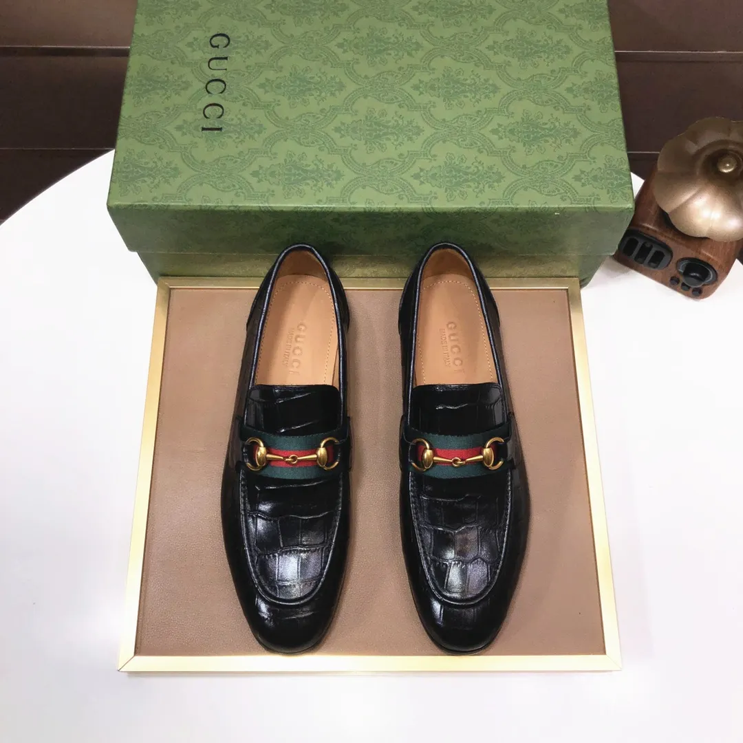 Men's shoes 💰580💰[GUCCI—Gucci] The latest high-end version of Gucci. Official website new model. Available at the same time at counters, the uppers are made of original cowhide imported from Italy/matched with the original special material splicing design concept; "highlight, high-end, grade, extravagance" and exquisite workmanship (original mesh fabric) sole: original factory special outsole size (38-45) (custom-made 45 non-returnable)